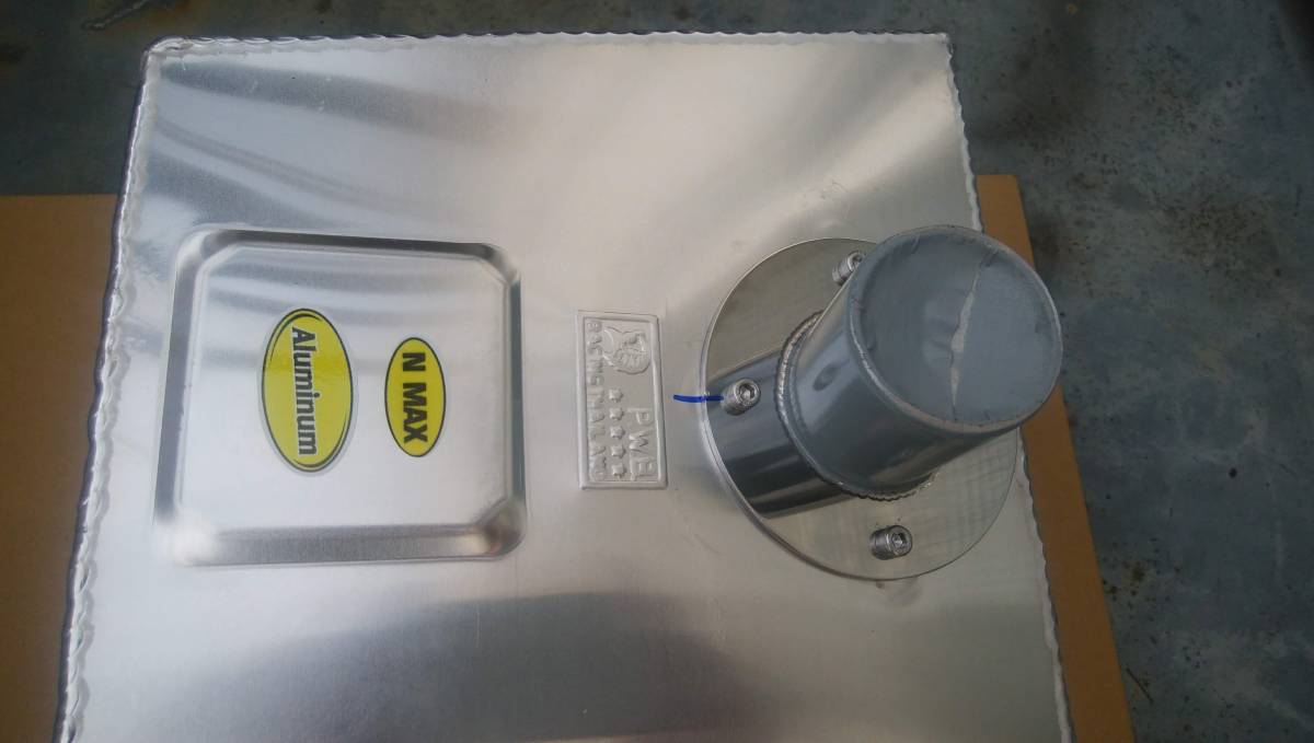 送料込】NMAX155 NMAX125用 アルミ製ガソリンタンク(12リットル)新品