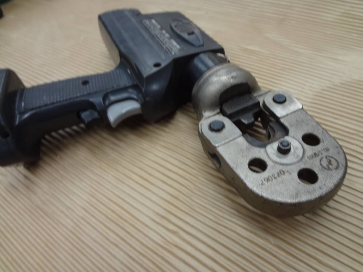 □泉精器 電動油圧式圧着工具 REC-150F IZUMI イズミ 電動油圧式 □泉精器 電動油圧式圧着工具 REC-150F IZUMI イズミ 電動油圧式