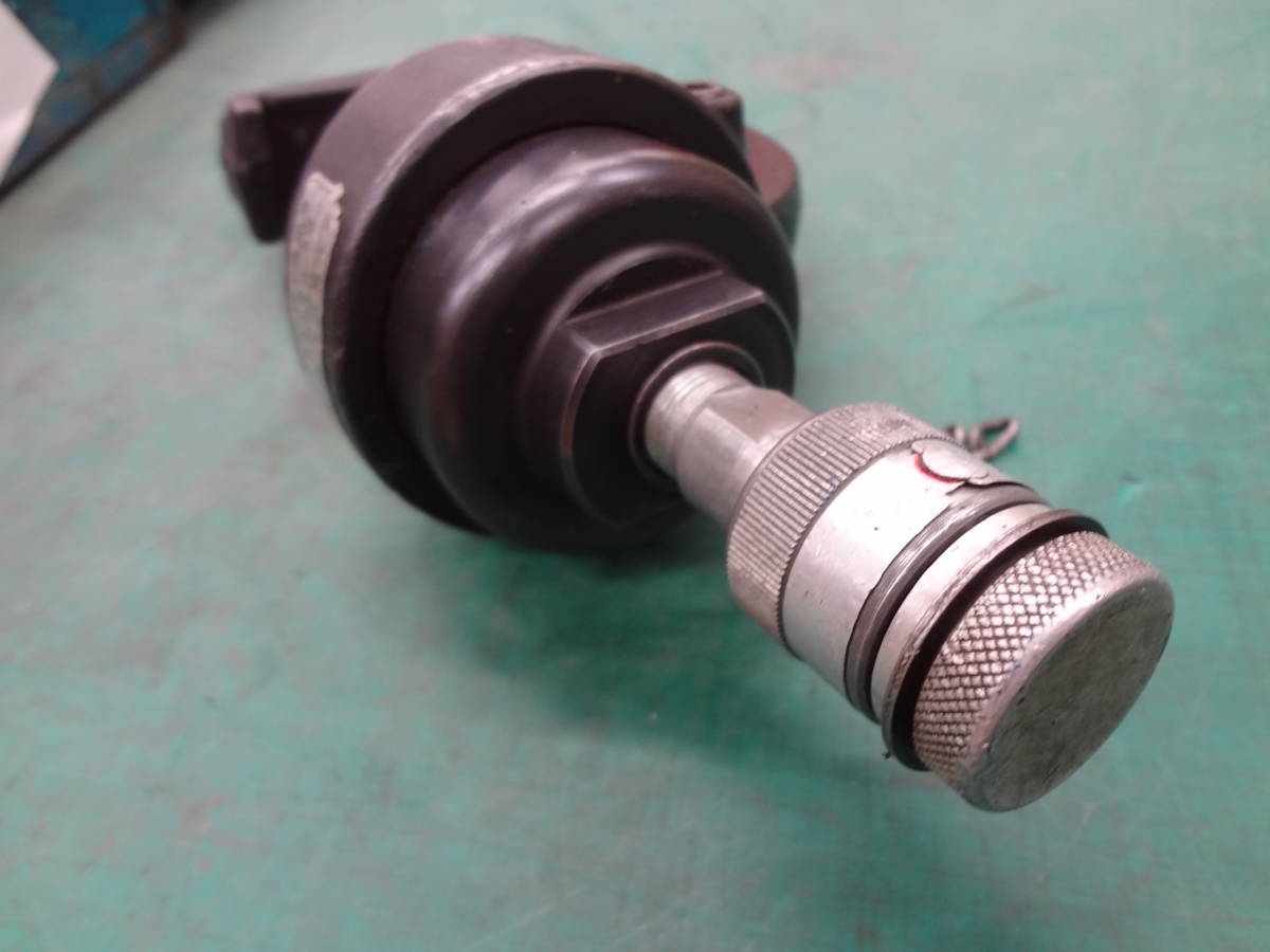 □泉精器 圧縮 圧着工具 16号 油圧ヘッド分離式 ヘッド部 イズミ □泉精器 圧縮 圧着工具 16号 油圧ヘッド分離式 ヘッド部 イズミ