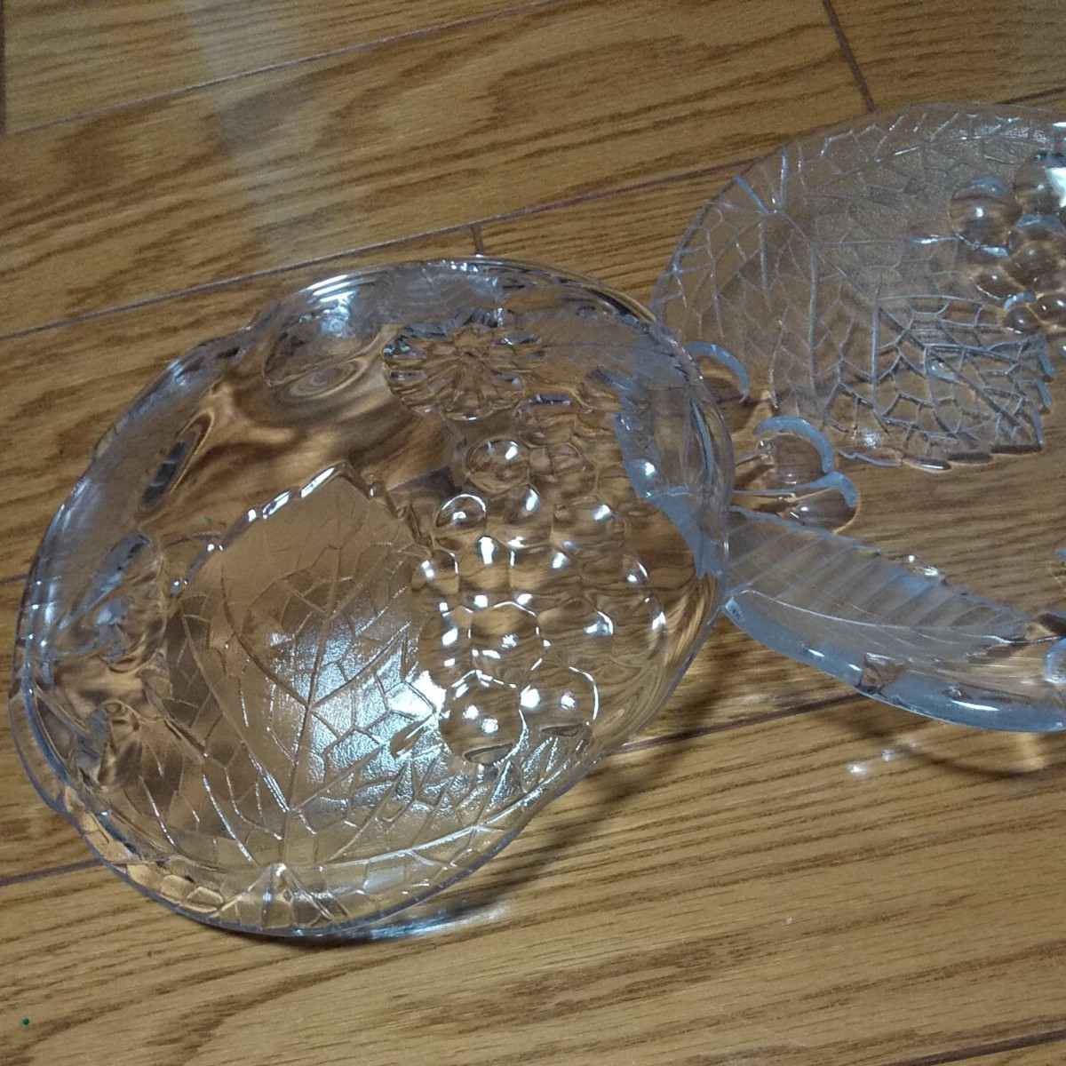 ガラスのお皿２枚