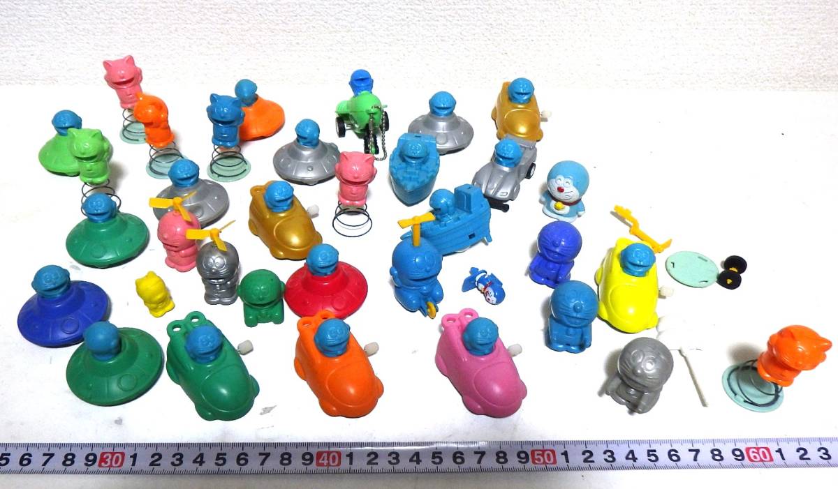 ☆レア☆希少☆昭和レトロ 大量まとめて ドラえもん 耳付きドラえもん オマケ 人形 フィギュア ゼンマイ 車 UFO 円盤他