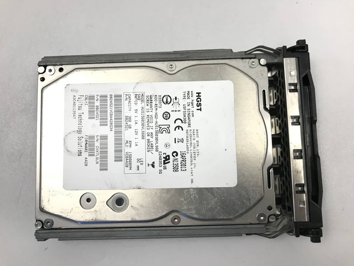 【中古パーツ】 HGST HUS156030VLS600 3.5インチ 1.5K SAS ハードディスク マウンタ付き 300GB HDD 正常/健康品 ■SAS-168_画像1