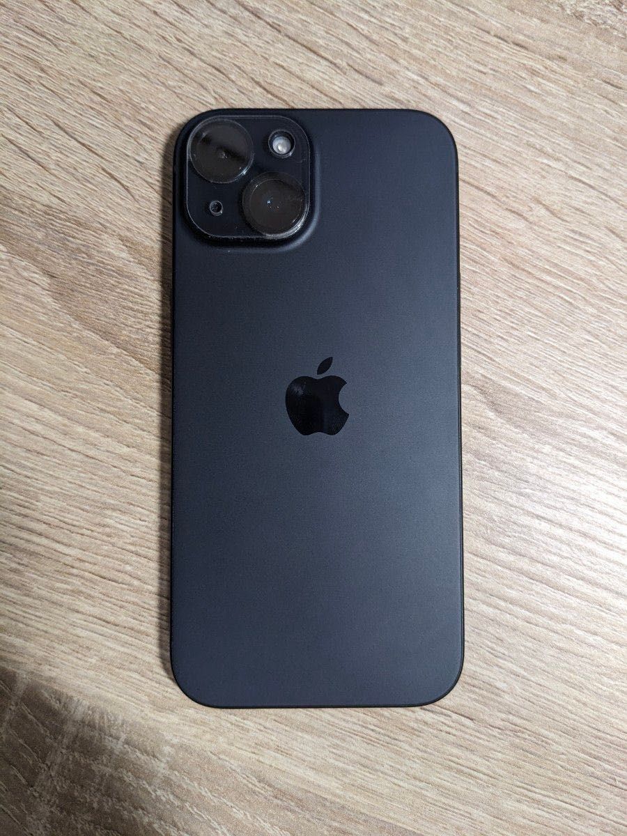 iPhone 15 ブラック 128GB