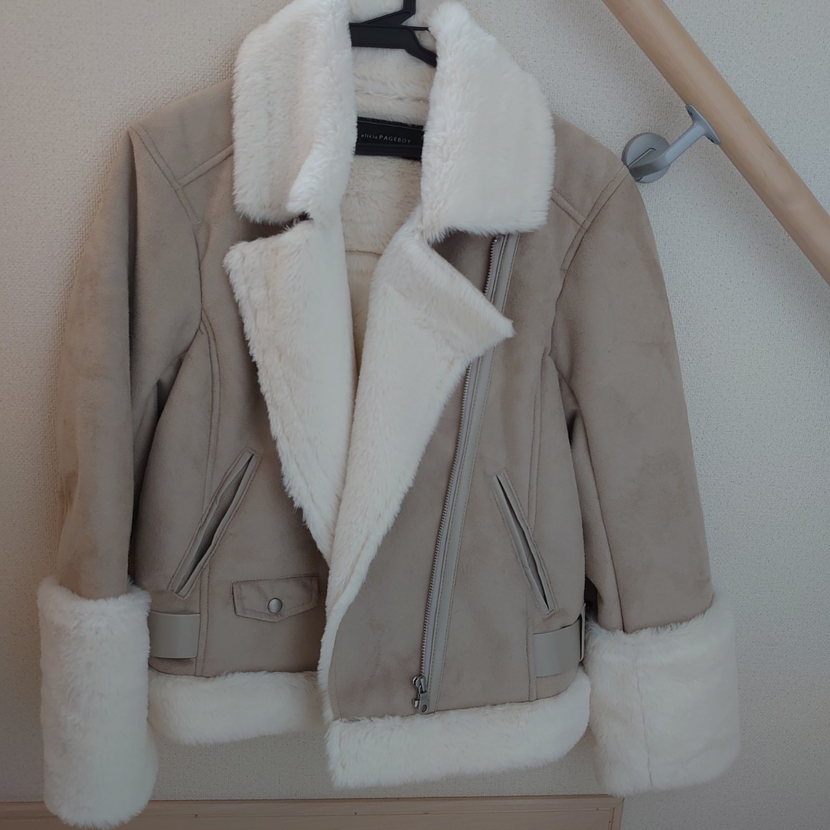 Paypayフリマ ページボーイ ムートンコート 美品 Paypayフリマ ページボーイ ムートンコート 美品
