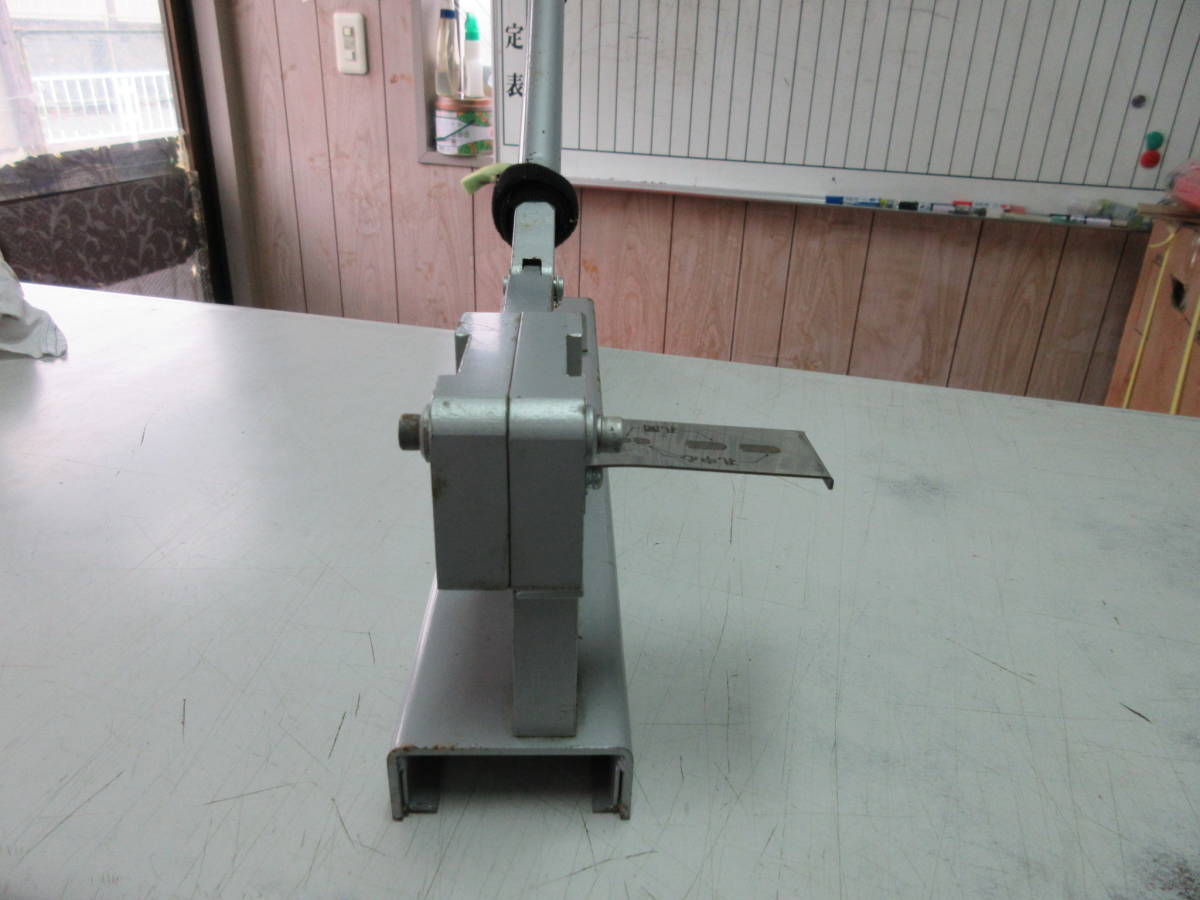 篠原電気 手動式 DINレールカッター LHC-LC 面取り付 切断工具 篠原電気 手動式 DINレールカッター LHC-LC 面取り付 切断工具
