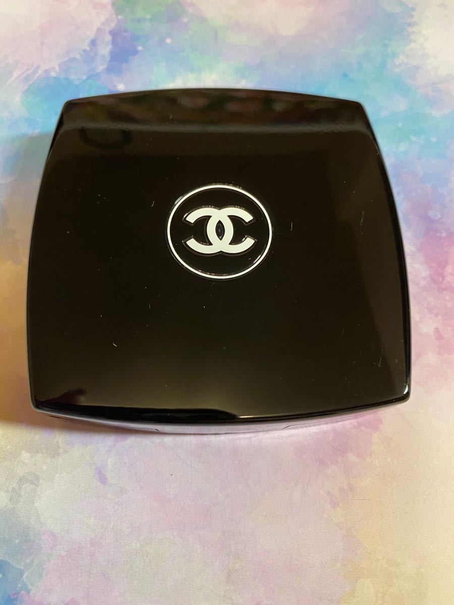 CHANEL レ キャトル オンブル