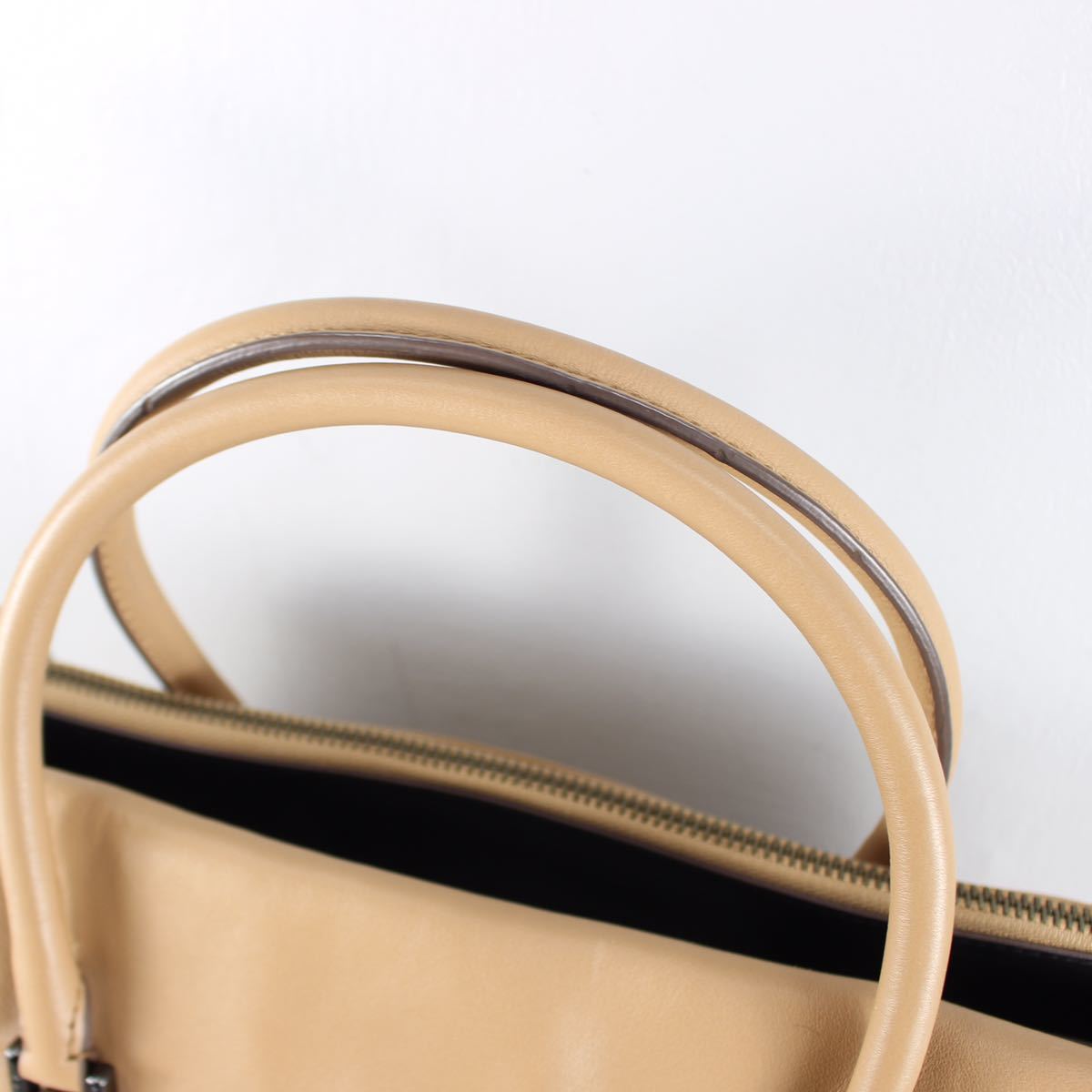 ANYA HINDMARCH BICOLOR LEATHER HAND BAG/ Anya Hindmarch bai цвет кожа ручная сумочка 