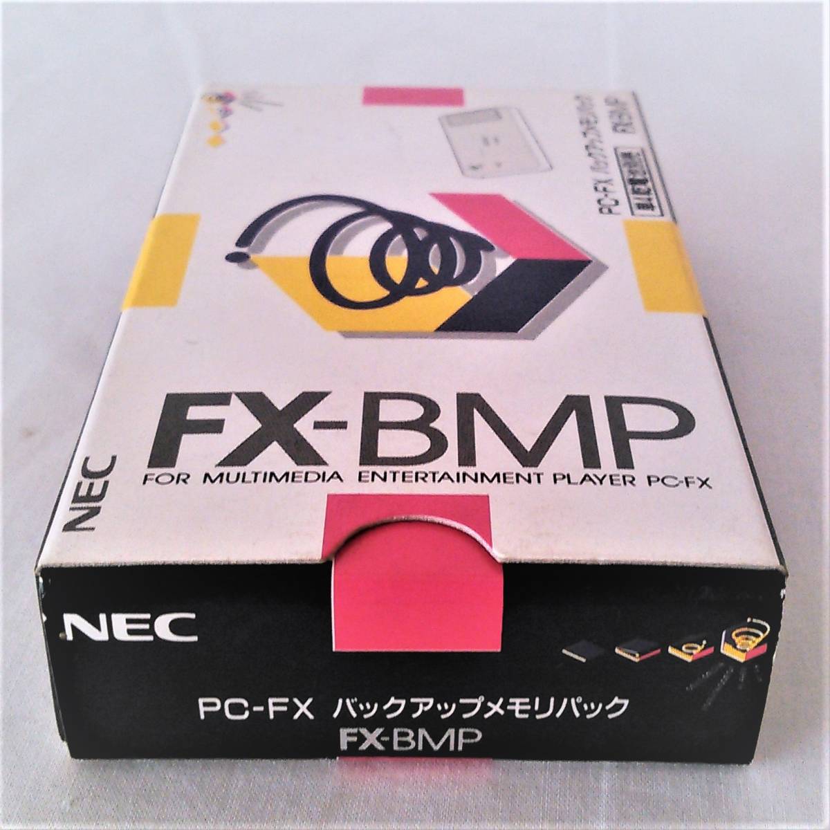 ●PC-FX専用《バックアップ：メモリパック》(FX-BMP/NEC製)［箱入・新品］●_FX用メモリパックの正面横からの写真