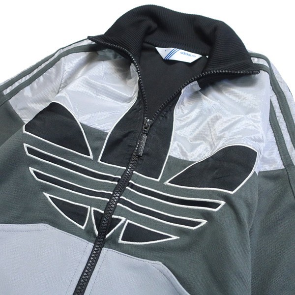 映えて可愛い Adidas アディダス トラックジャケット トップ ジャージ トレフォイルロゴ ブラック グレー 黒 M レディース 古着 Buyee Buyee Japanese Proxy Service Buy From Japan Bot Online 映えて可愛い Adidas アディダス トラックジャケット トップ ジャージ トレフォイルロゴ ブラック グレー 黒 M レディース 古着 Buyee Buyee Japanese Proxy Service Buy From Japan Bot Online