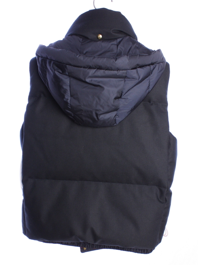 傑作 MONCLER GAMME BLEU モンクレール ガムブルー ダウン ベスト ダークネイビー 国内正規品 MONCLER #B2_画像2