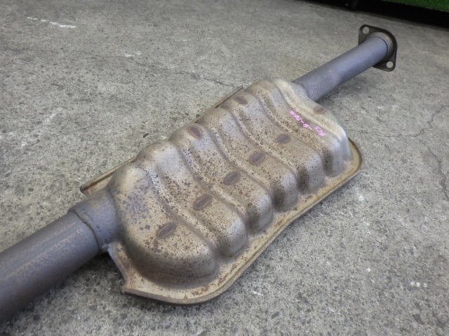 ★ 即決あり H22年 エクシーガ DBA-YA5 センター マフラー EJ205 44200YC010 中間 パイプ ※個人宅不可(福山通運支店止め)[ZNo:07018699]_画像5