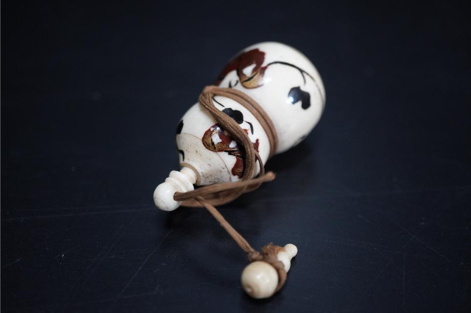 D5848-2 времена . предмет . зуб .. type netsuke 