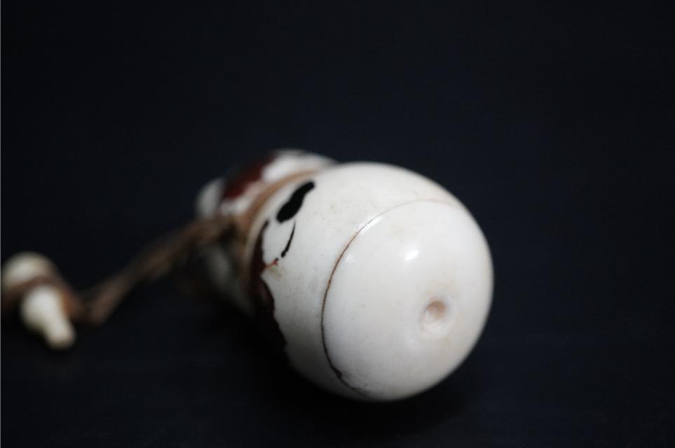 D5848-2 времена . предмет . зуб .. type netsuke 