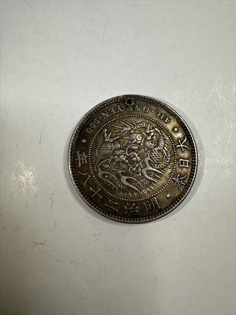  один . серебряная монета Meiji 2 10 . год дыра диаметр примерно 38.1. масса примерно 26.8g старая монета серебряный новый 1 иен серебряная монета старая монета памятная монета коллекция 