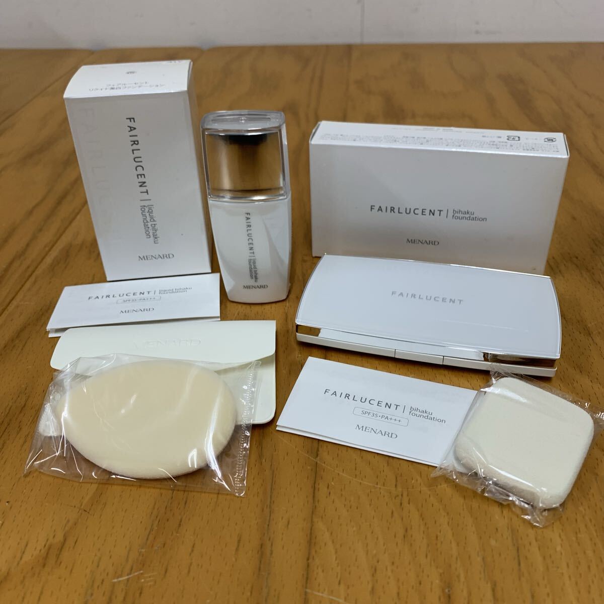 12-6 メナード MENARD フェアルーセント ファンデーション 2点 セット リクイド美白ファンデーション パウダーファンデーション パフ付き _画像1