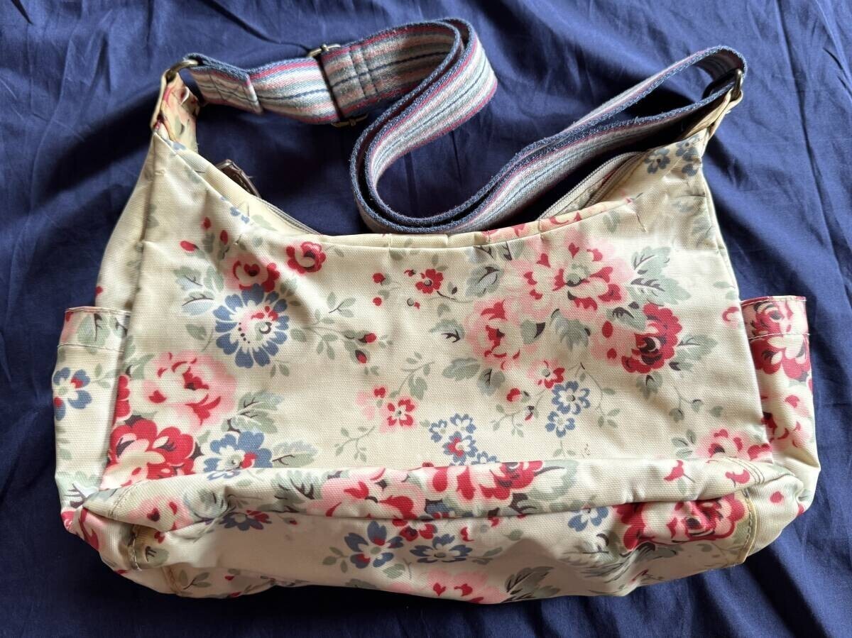 キャスキッドソン　ショルダーバッグ　花柄　中古品　シンプル　定番_画像3