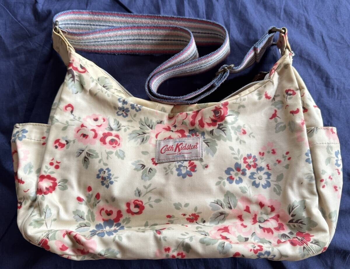キャスキッドソン　ショルダーバッグ　花柄　中古品　シンプル　定番_画像1