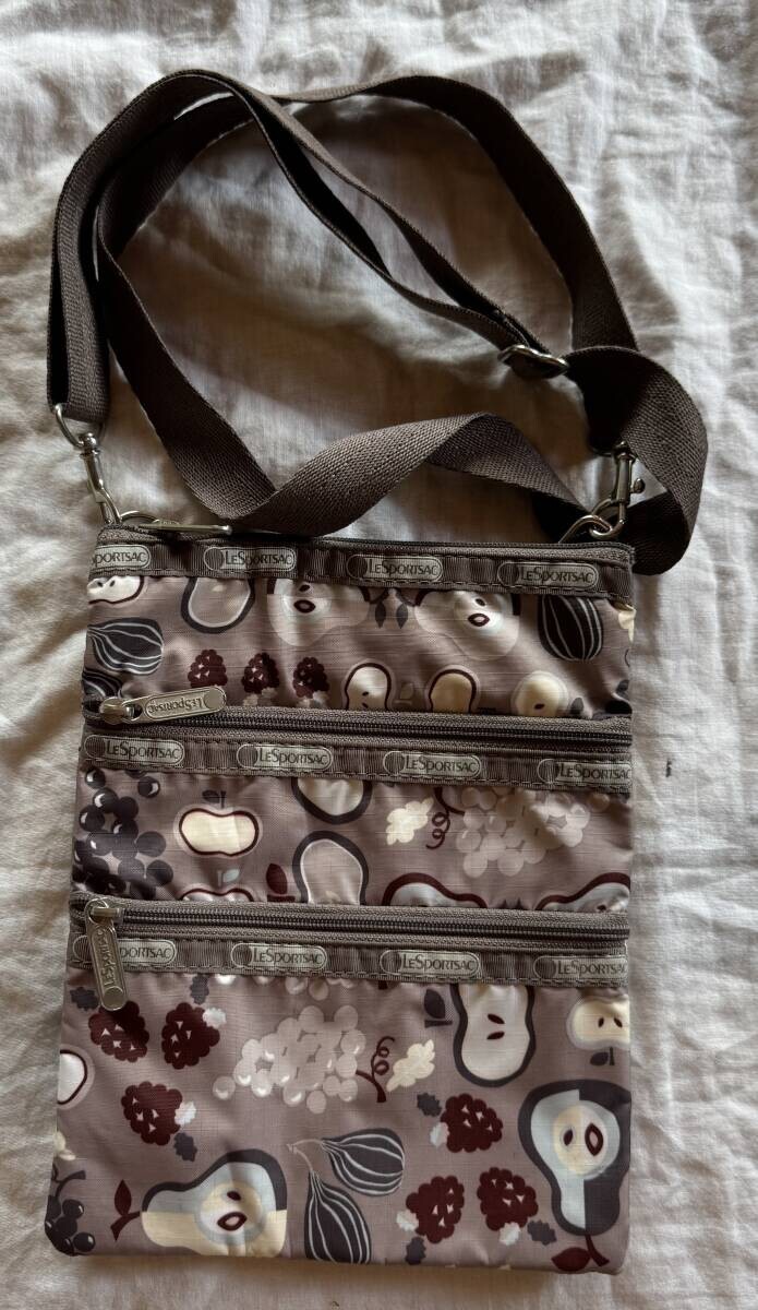 レスポートサック　ショルダーバッグ　ポーチ　りんご　梨　秋のフルーツ_画像1