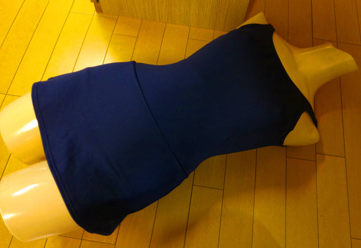 44■ニッキー■スカート付きトレーニング水着１５０サイズ紺色　ゼッケンがしあと_画像1