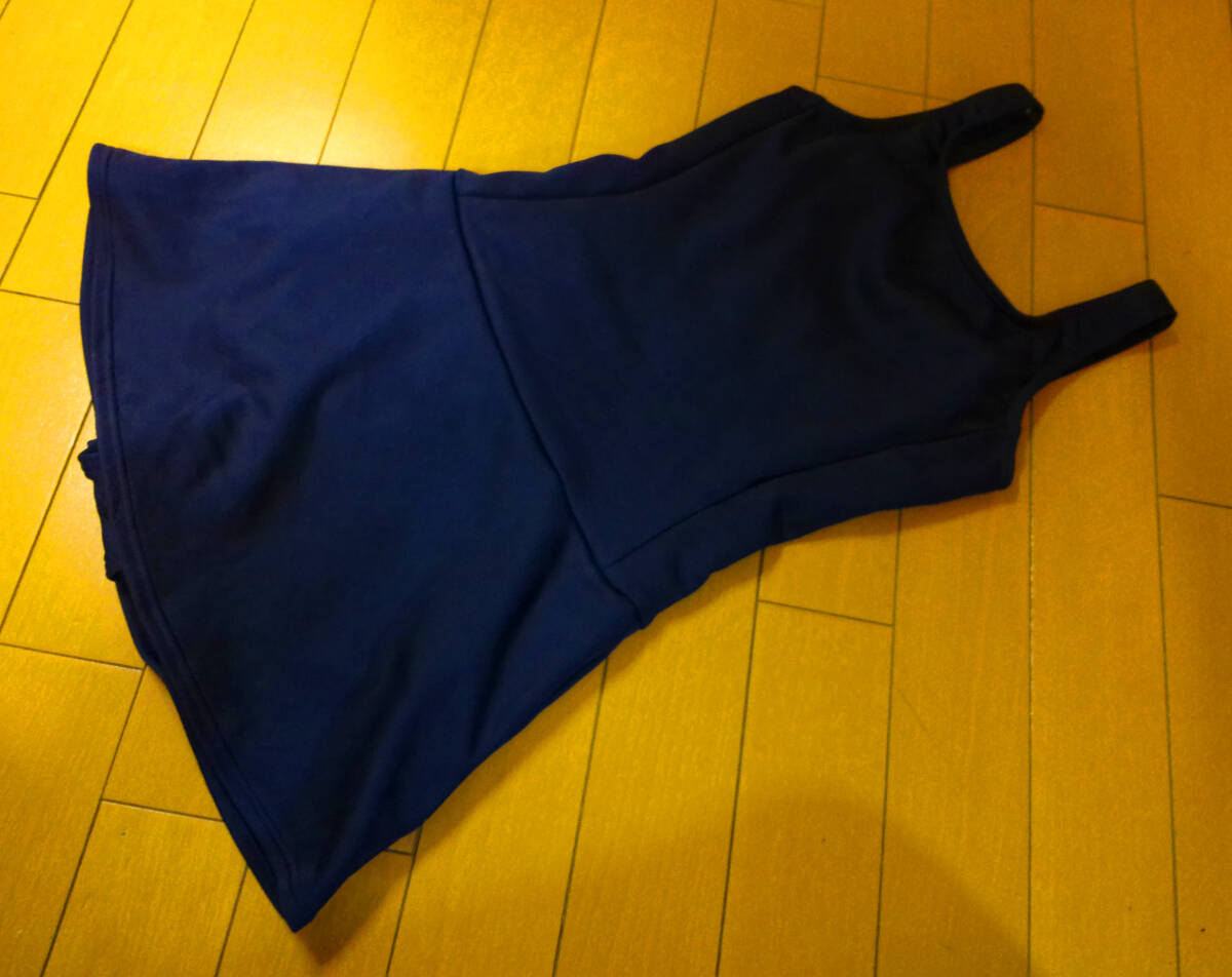 44■ニッキー■スカート付きトレーニング水着１５０サイズ紺色　ゼッケンがしあと_画像5