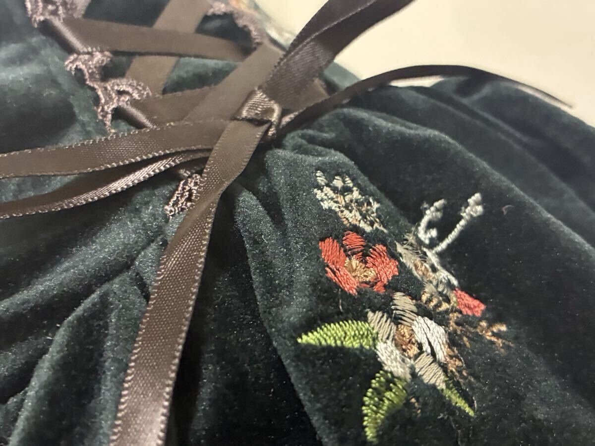 アクシーズファム☆レースアップリボン飾り花柄総刺繍ベロアミディスカート☆used _画像5