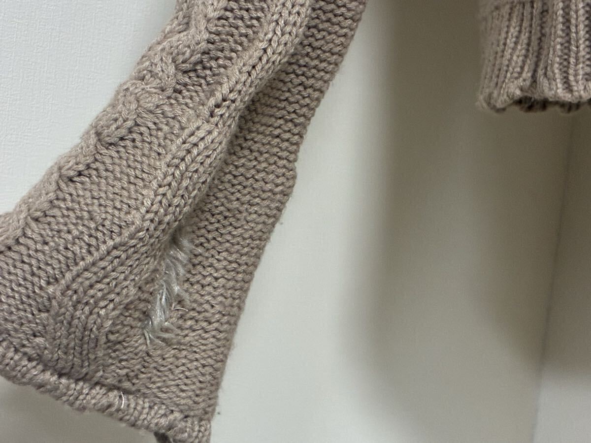 アクシーズファム☆お袖口指通しファー使いオフタートルニットプルオーバートップス、セーター☆used _画像4