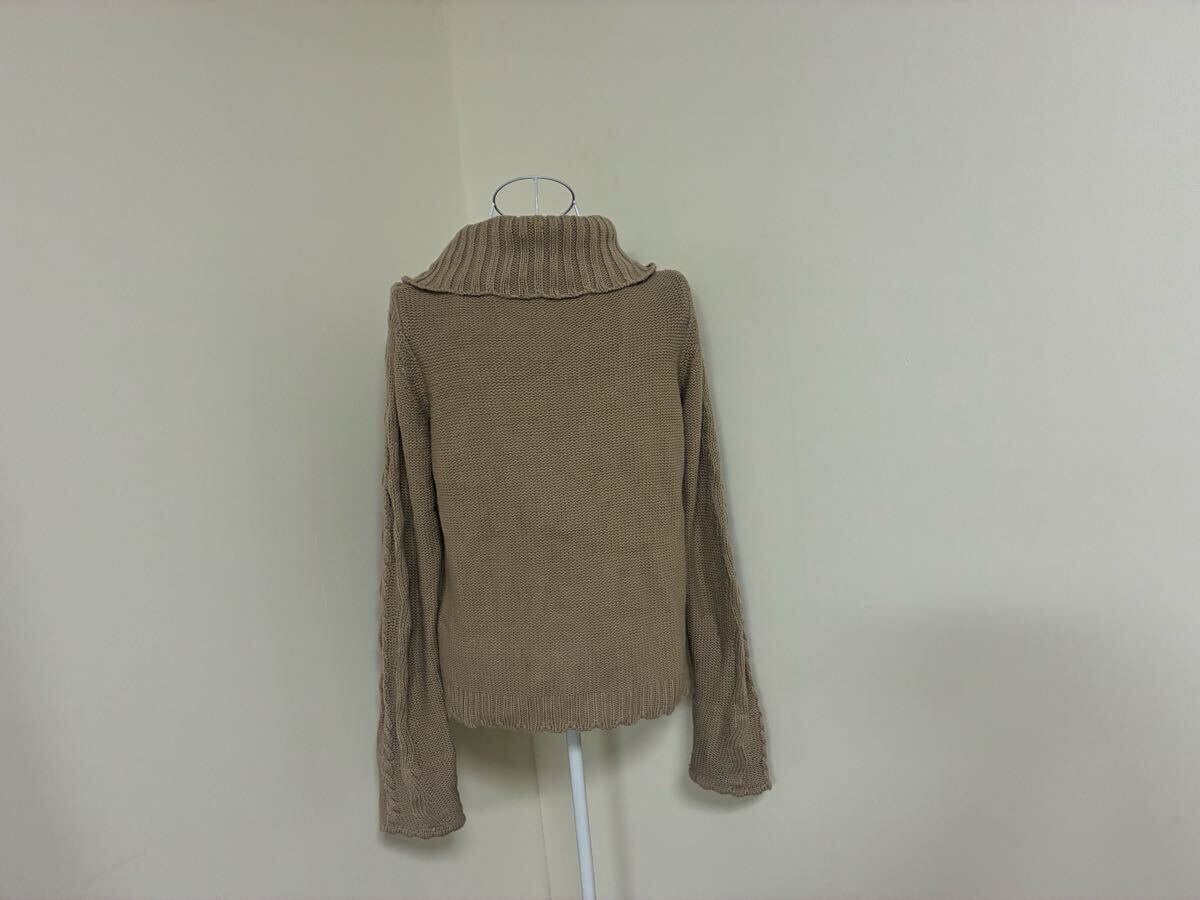 アクシーズファム☆お袖口指通しファー使いオフタートルニットプルオーバートップス、セーター☆used _画像8