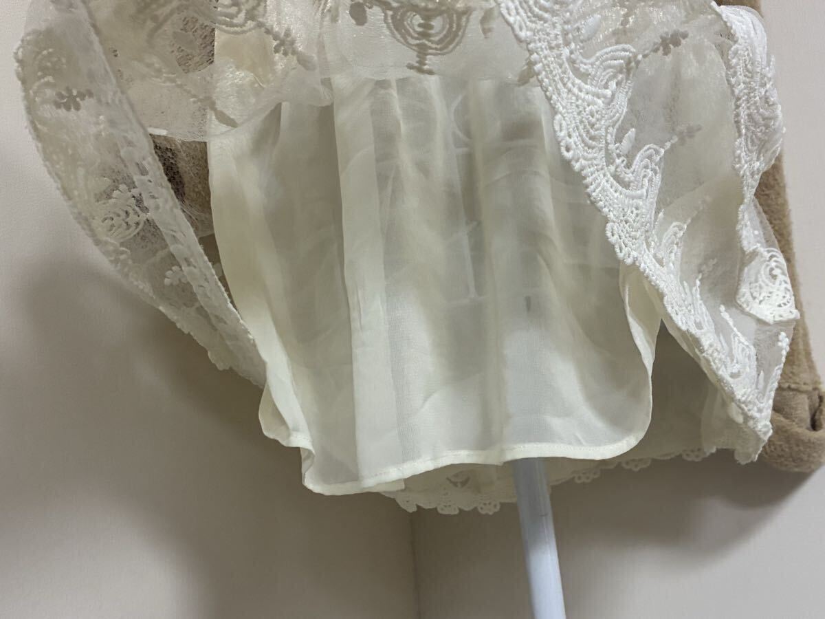 アクシーズファム☆裏地裾シフォンx刺繍飾りレース切り替えパールチェーン付レイヤード調オフタートルニットチュニック、トップス☆used_画像6