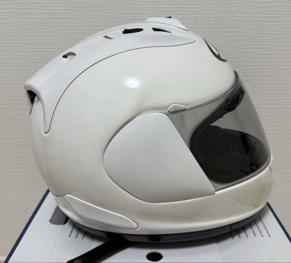 Arai ARAI RX-7 RR5 белый 57.58cm M размер выгорел цвет царапина есть full-face