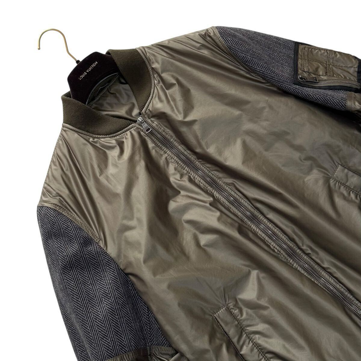 希少XLドルチェ&ガッバーナ MA-1 ボンバージャケット ロゴプレート ヘリンボーン 切り替え DOLCE&GABBANA カーキ メンズ 52 国内正規品_画像4