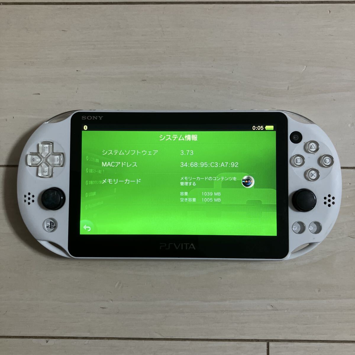 SONY PSVITA PCH-2000 ZA22 1GB 本体 wifi 初期化 ソニー ピーエス ビータ ヴィータ プレイステーション PlayStation プレステ PS ホワイト_画像2