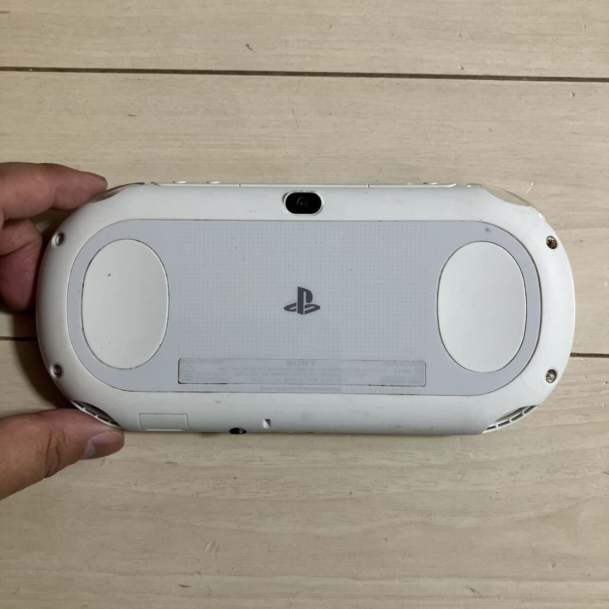 SONY PSVITA PCH-2000 ZA22 1GB 本体 wifi 初期化 ソニー ピーエス ビータ ヴィータ プレイステーション PlayStation プレステ PS ホワイト_画像3