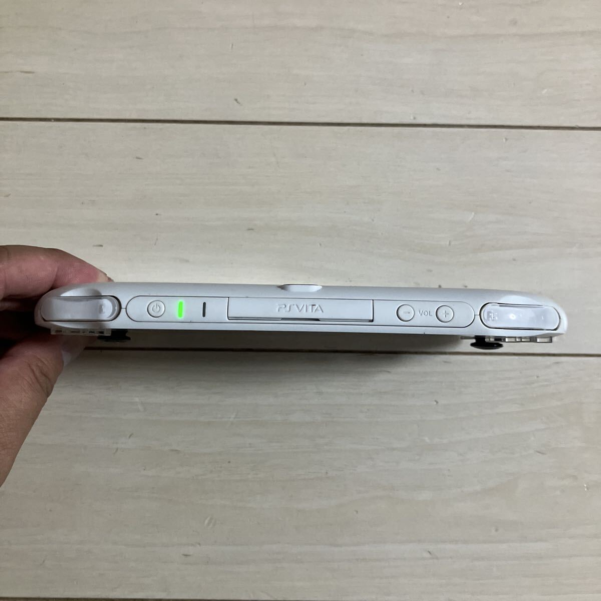 SONY PSVITA PCH-2000 ZA22 1GB 本体 wifi 初期化 ソニー ピーエス ビータ ヴィータ プレイステーション PlayStation プレステ PS ホワイト_画像4