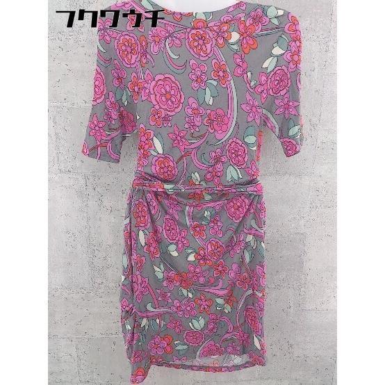 ◇ ◎ JUICY COUTURE 総柄 ウエストリボン付き 半袖 膝丈 ワンピース サイズP グレー ピンク系 レディース_画像3