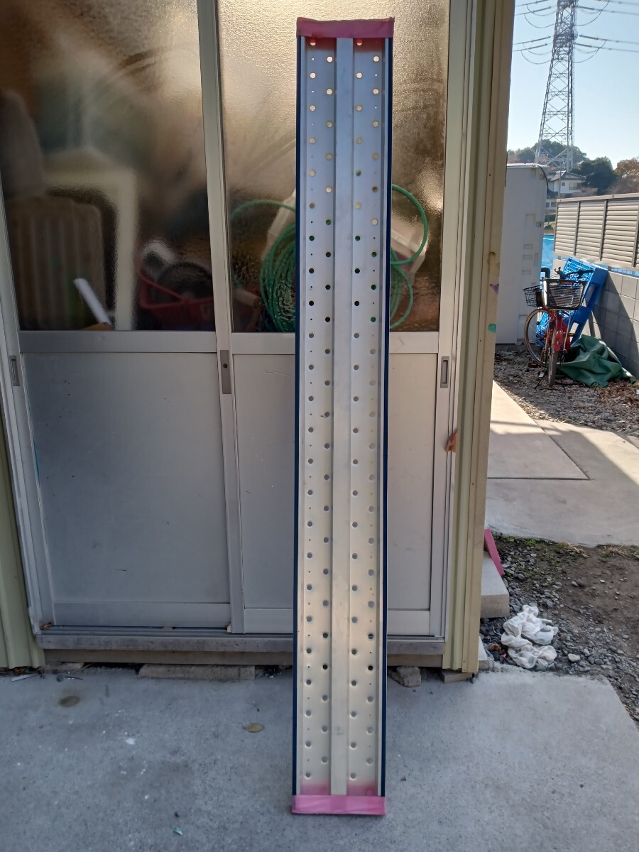 ◇ アルインコ アルミ合金製長尺足場板 ALT200G 全長2m 直接引き取り歓迎（5）_画像2