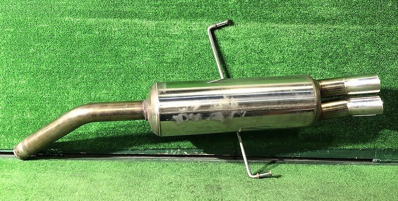 ☆アルファロメオ　156　ZAR932　社外　リアマフラー　現状品　セレスピード車にて使用　純正マフラー側で切断現状　送料サイズ【L】_画像1