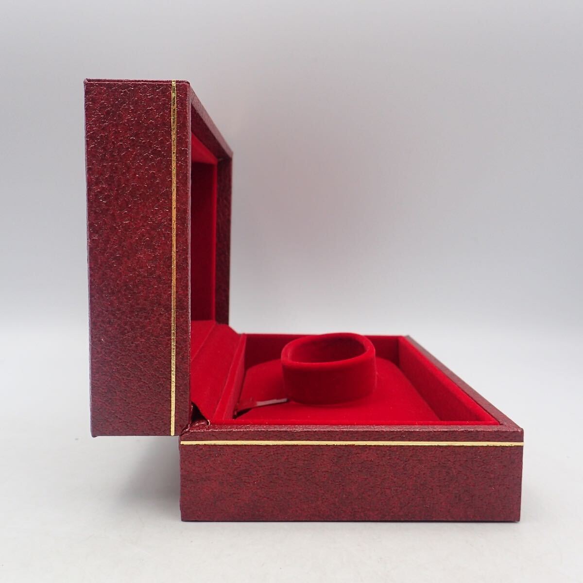 お09525【未使用保管品】ULYSSE NARDIN ユリスナルダン/時計箱/純正/箱のみ/空箱/ケース/レッド/木箱/外箱・説明書付_画像2