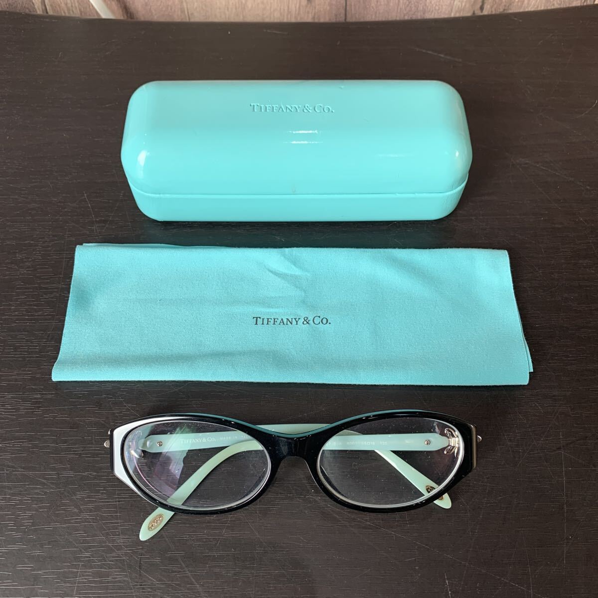 （FUL004） TIFFANY&Co ティファニー　めがね 度入り　TF2067-B-A 8001 5516 135 箱　メガネ拭き付き　中古品_画像1