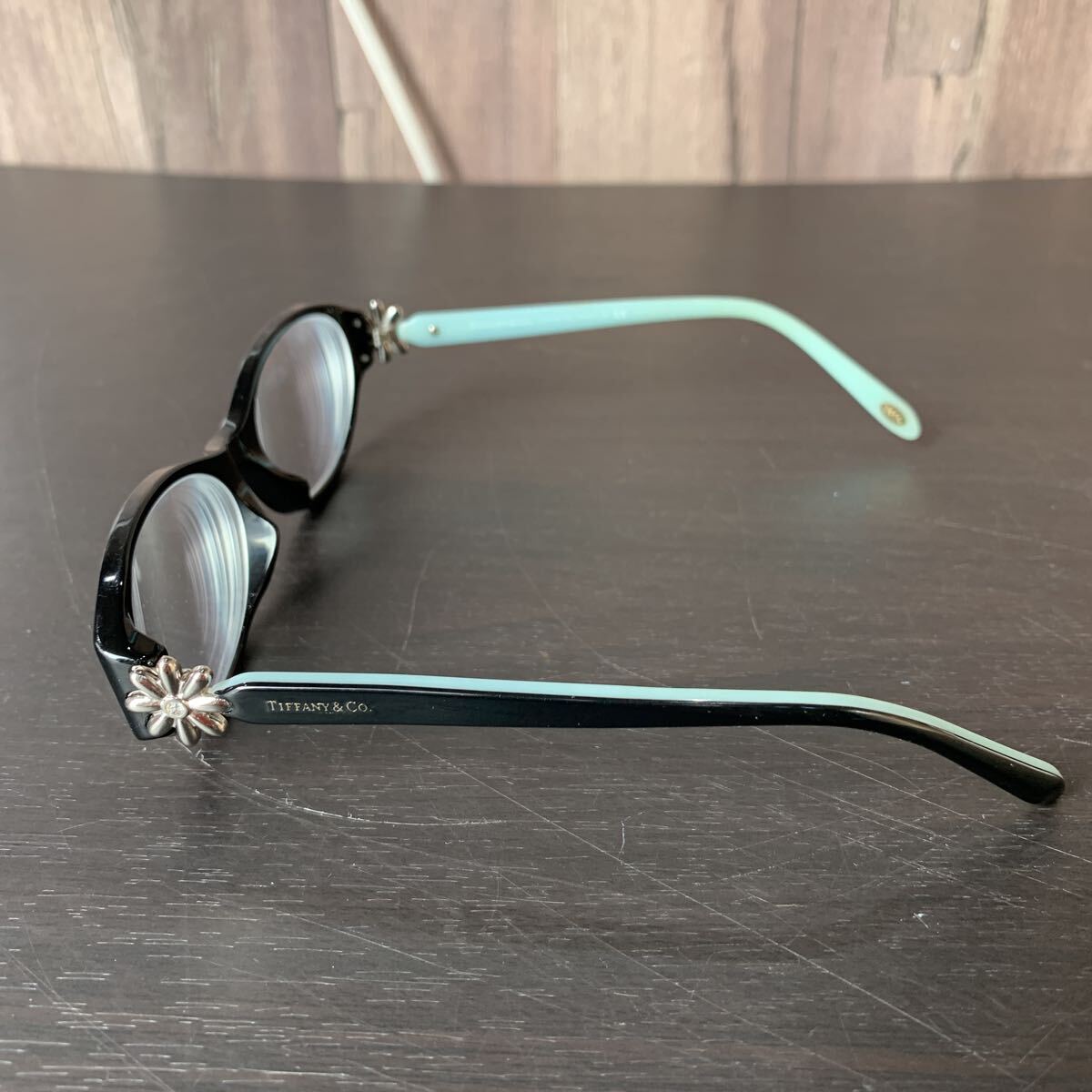 （FUL004） TIFFANY&Co ティファニー　めがね 度入り　TF2067-B-A 8001 5516 135 箱　メガネ拭き付き　中古品_画像3