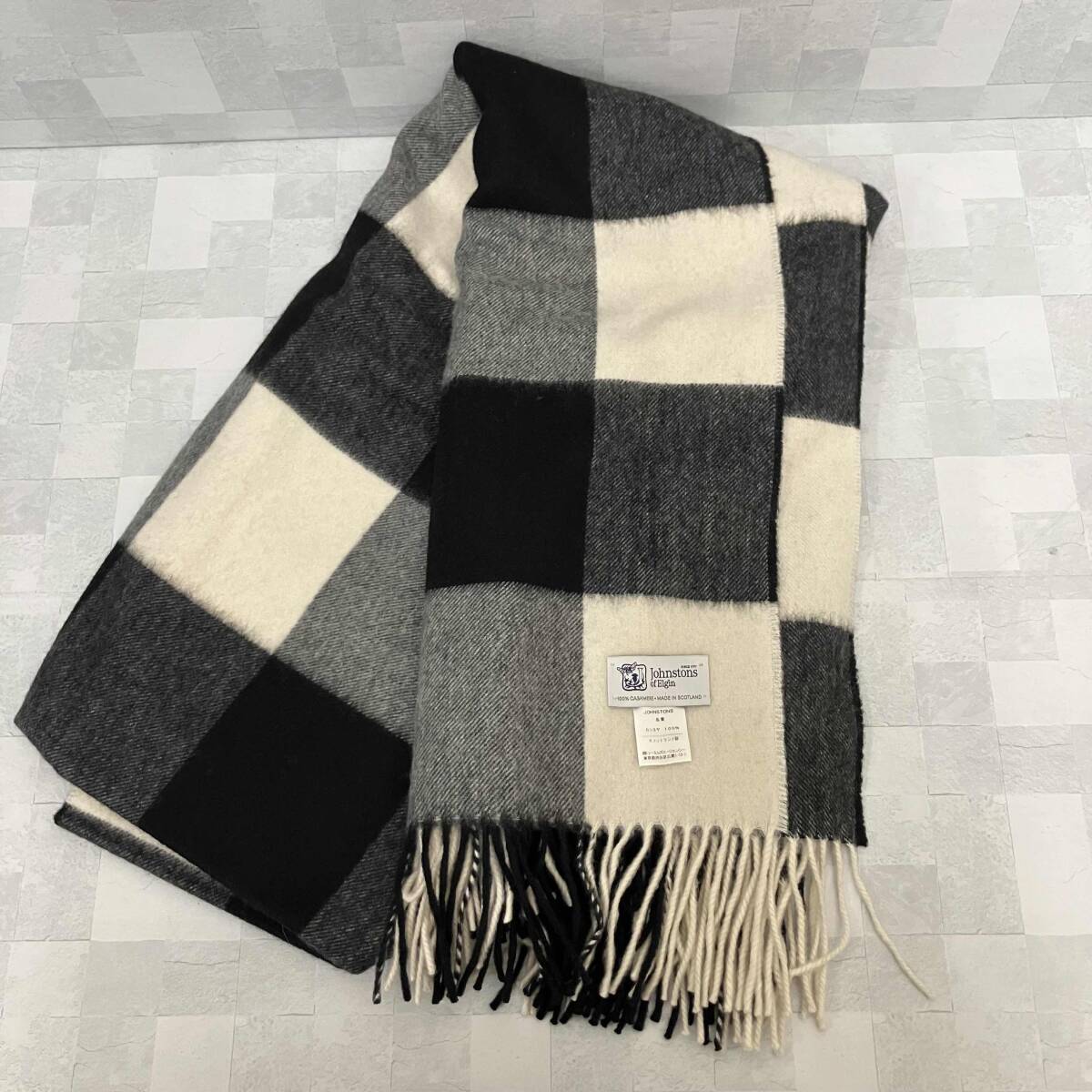 Johnstons of Elgin ジョンストンズオブエルガン 大判ストール カシミア100% ブラック ホワイト グレー チェック_画像1