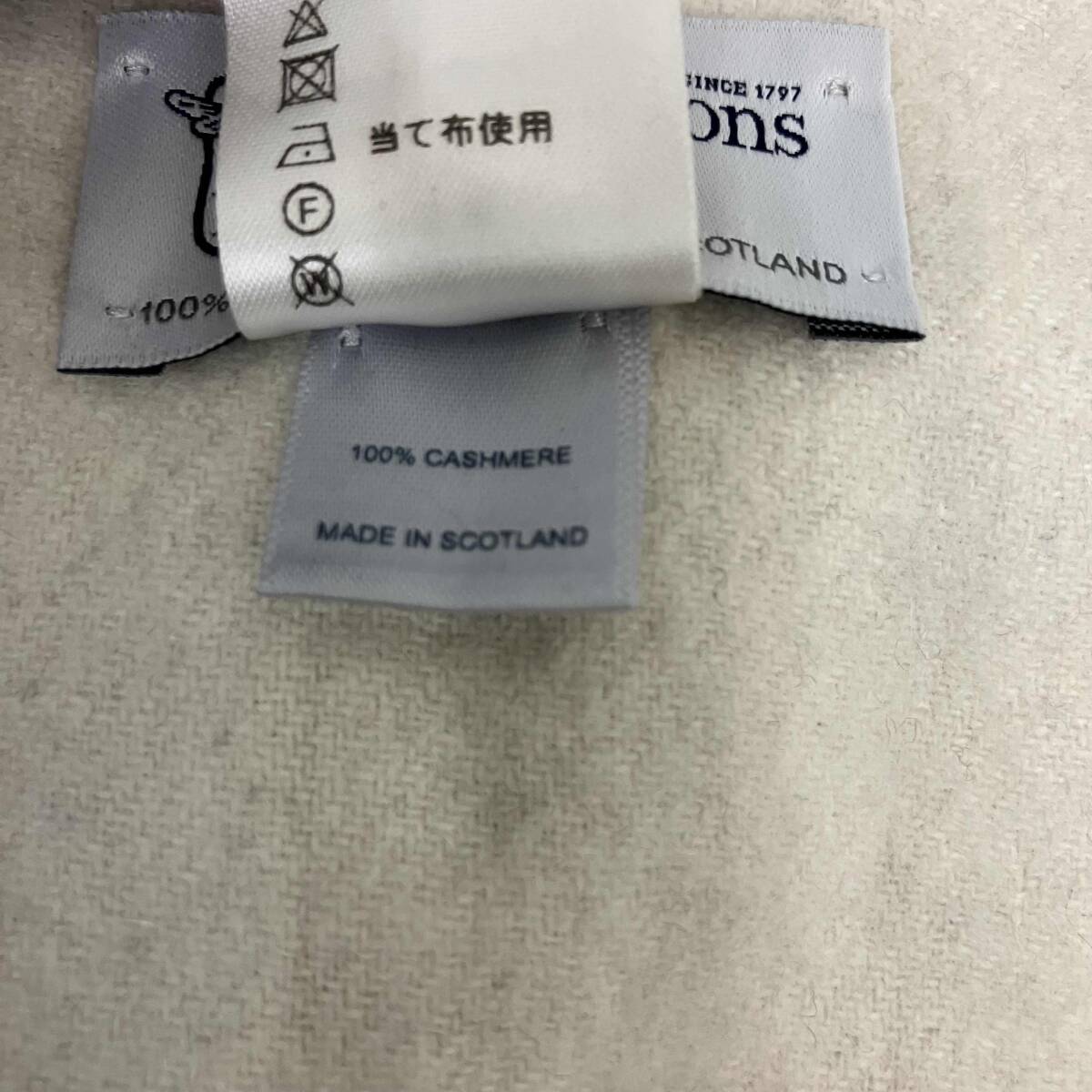 Johnstons of Elgin ジョンストンズオブエルガン 大判ストール カシミア100% ブラック ホワイト グレー チェック_画像8
