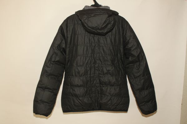4282*9号：ナイキ、黒：グレー系、フード付きリバーシブルダウンジャケット、良品_画像4