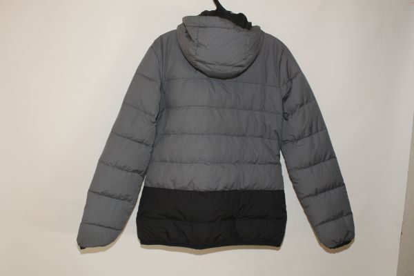 4282*9号：ナイキ、黒：グレー系、フード付きリバーシブルダウンジャケット、良品_画像8