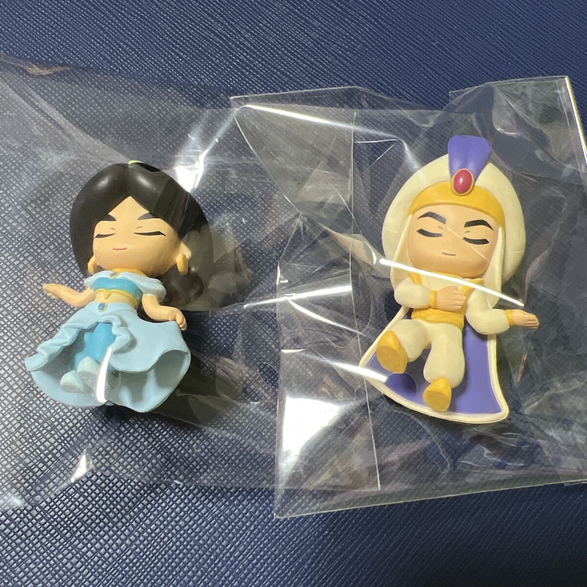 お値下げちょこんとおじぎFigアラジン＆ジャスミンセット☆ ガチャ ディズニープリンセス_画像2