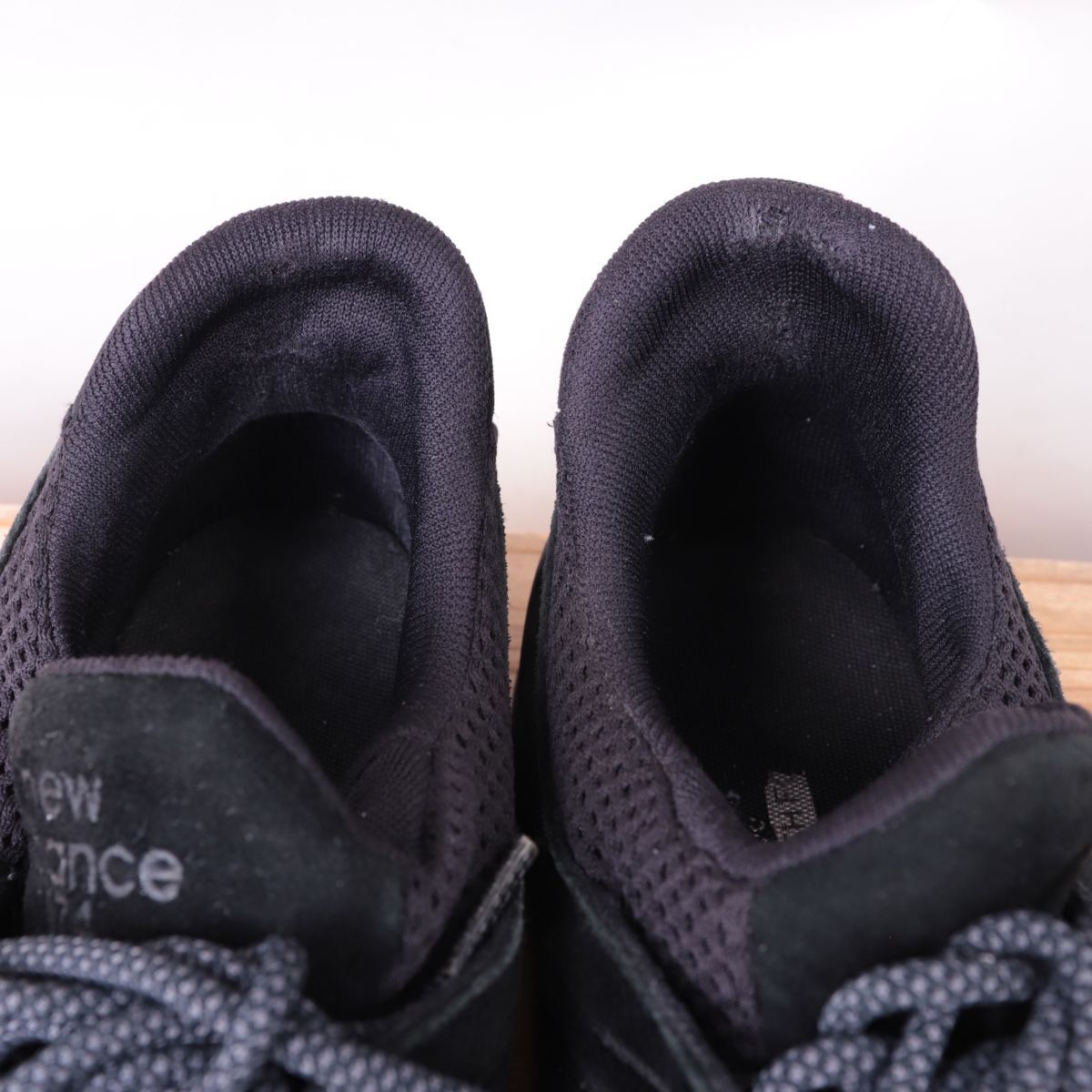 z3857【574】ニューバランス US8 26.0cm/黒 ブラック スウェード生地 newbalance メンズ スニーカー 中古_画像6