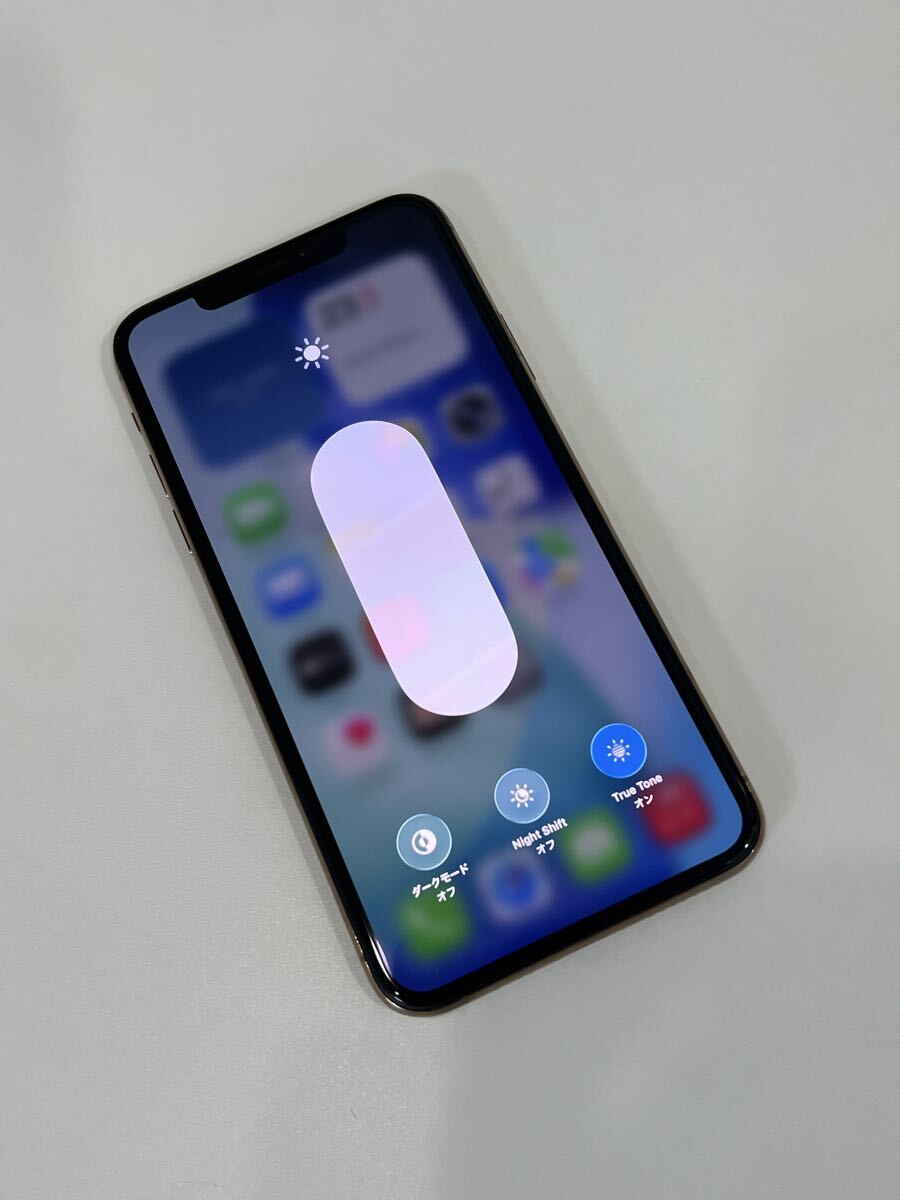 送料込み【未使用品】 iPhone11 Pro 256GB SIMフリー ゴールド 新品未使用 本体のみ_画像2