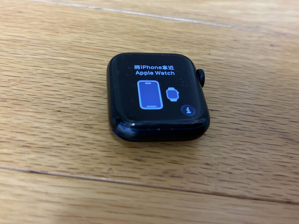 ★Apple Watch SE 第2世代 GPSモデル 40mm ミッドナイトアルミニウムケースとミッドナイトスポーツバンド S/M MNJT3J/A ★_画像4