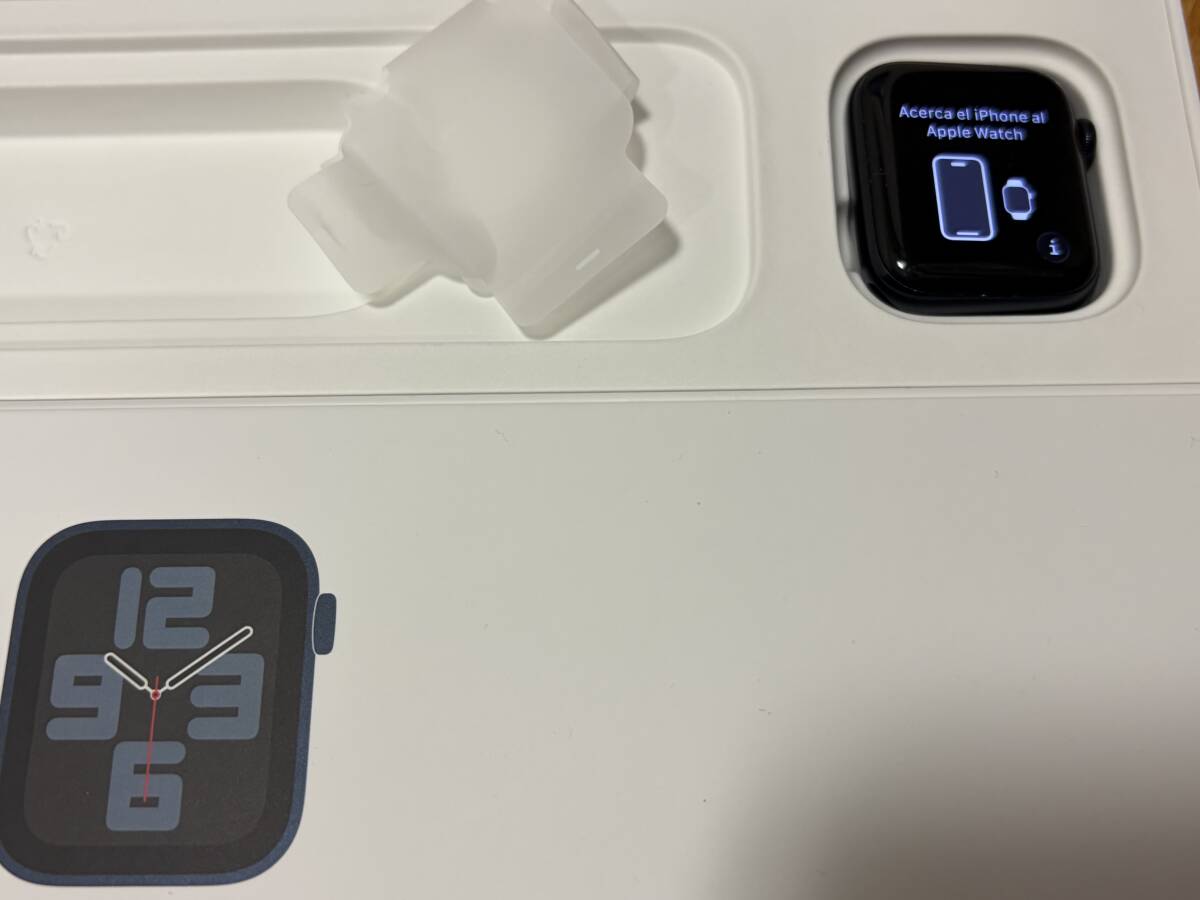 ★Apple Watch SE 第2世代 GPSモデル 40mm ミッドナイトアルミニウムケースとミッドナイトスポーツバンド S/M MNJT3J/A ★_画像6