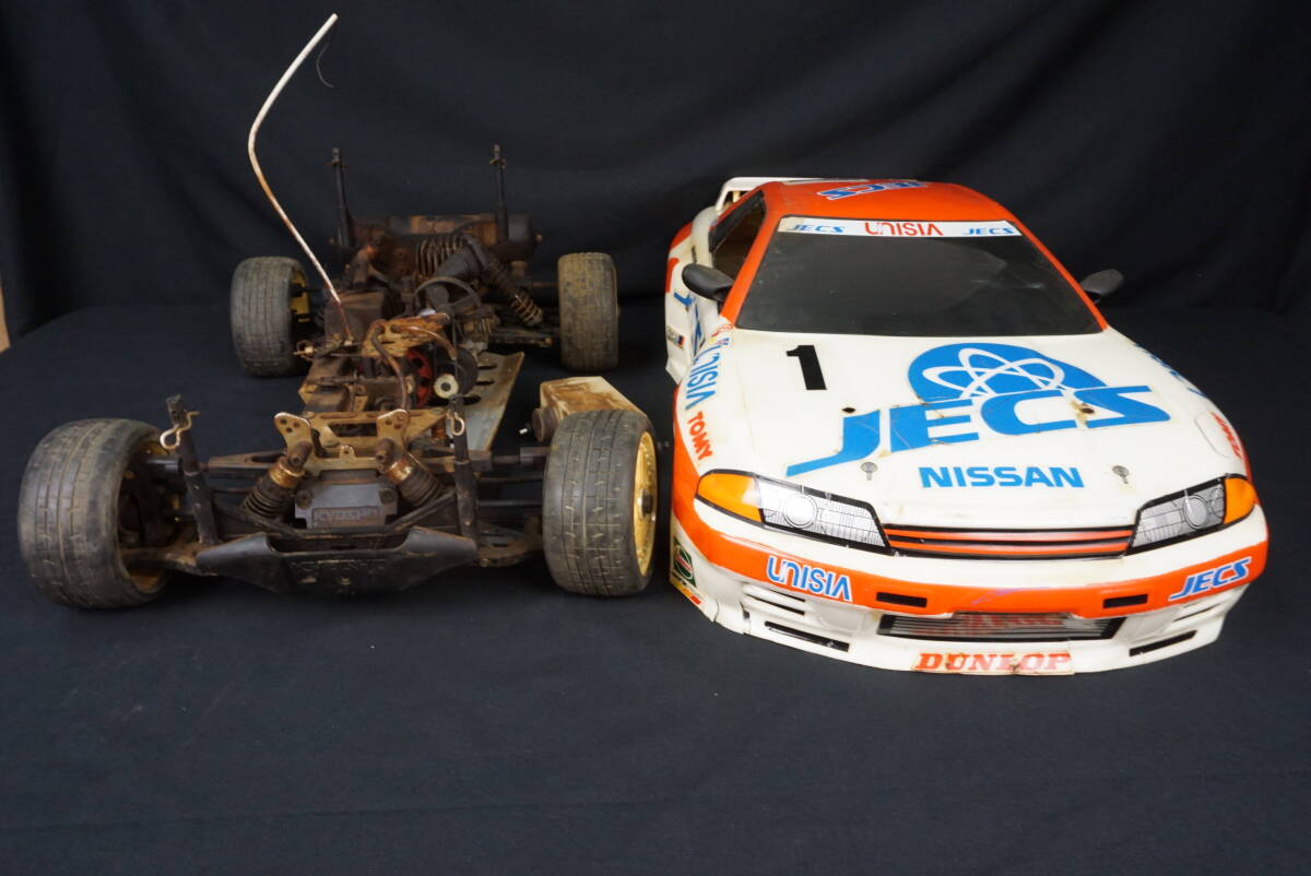 送料込み ジャンク 京商 1/8 エンジンカー ラジコン ユニシアジェックス スカイライン GT-R 車体のみ 動作未確認 現状 21エンジン_画像8
