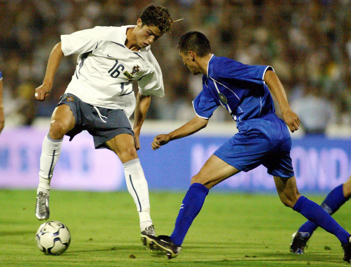 02-03 ポルトガル FPF Portugal(A)#16 RONALDO 半袖 Nike正規 EURO 2004予選仕様 M-3_画像10